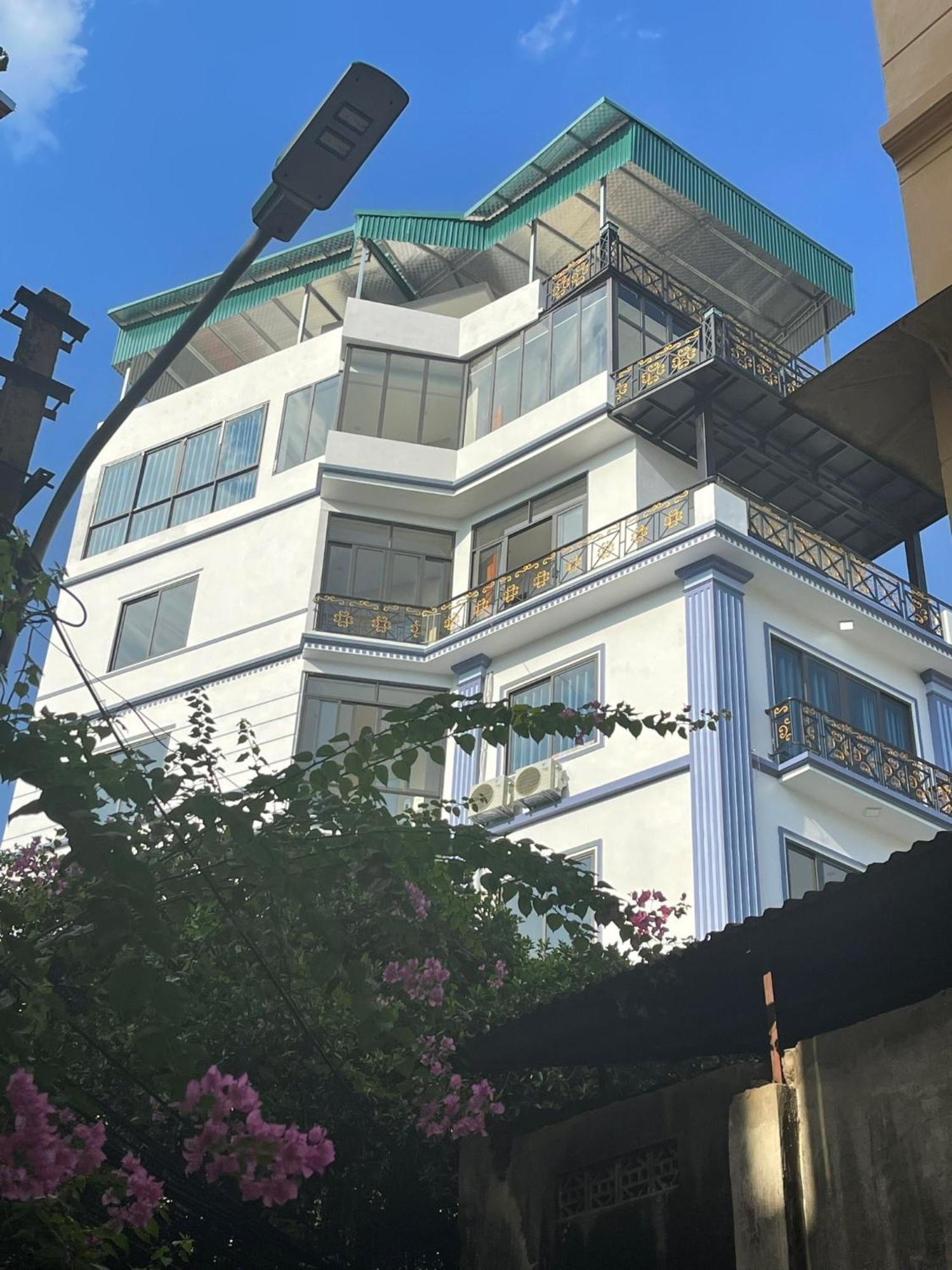 Light House & Rooftop Hanoi Exterior photo